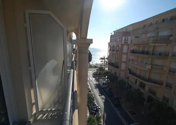 Apartamento Coquet 2p Avec 2 Balcons, Clim, Parking Et Wi-fi Gratuit, En Plein Centre De - Fr-1-196-157 *