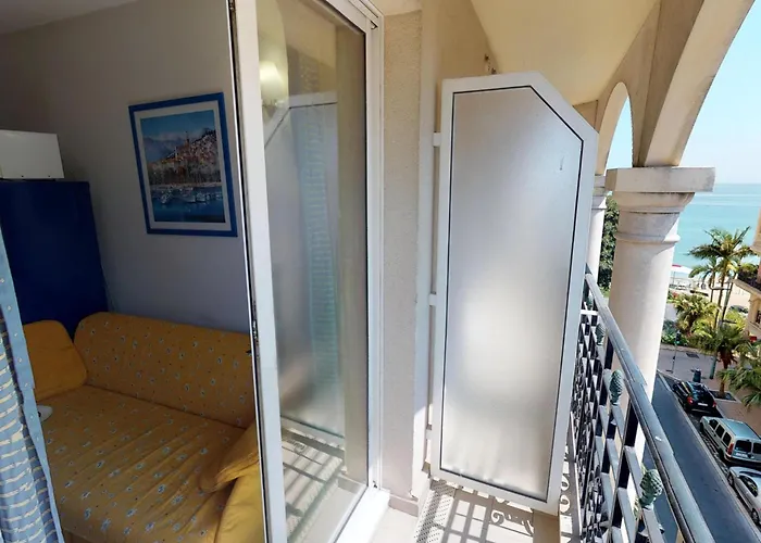 Coquet 2p Avec 2 Balcons, Clim, Parking Et Wi-fi Gratuit, En Plein Centre De - Fr-1-196-157 *